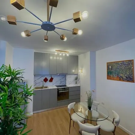 Flat In The Center Daire Tiran